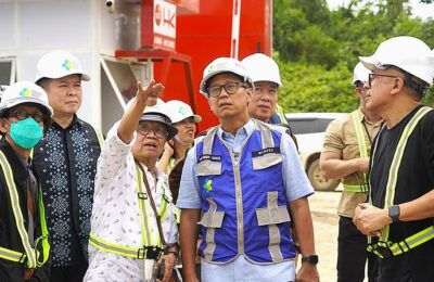 Menkes Budi Gunadi Sadikin meninjau kemajuan pembangunan RS IKN. (Ist)