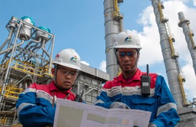 Perwira Pertamina pada proyek RDMP Balikpapan. (Ist)