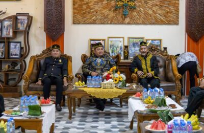 Bupati PPU, Mudyat Noor Jalin Silaturahmi dengan Sultan Paser. (Ist)