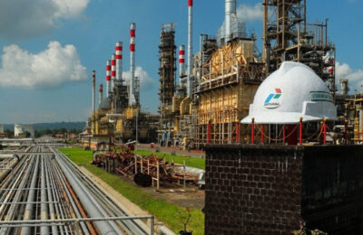 Ilustrasi kilang minyak PT Pertamina (Persero)