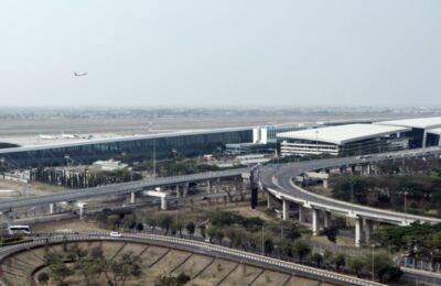 Terminal Internasional Bandara Soekarno Hatta. 9Ist)