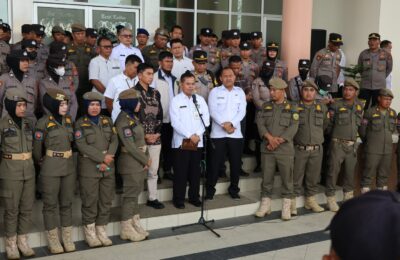 Sopir Truk Geruduk Kantor Bupati PPU. (Ist)
